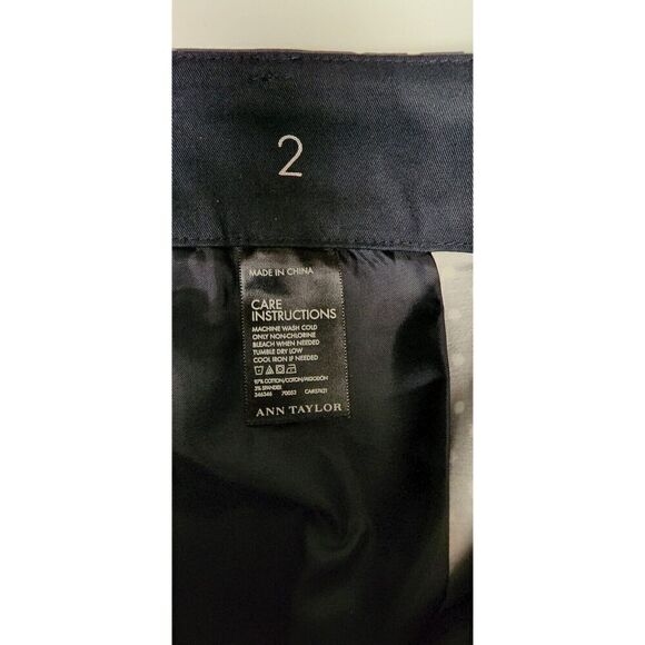 Ann Taylor Women's 2 Cambridge Crop Navy White Polka Dots Ankle Pants - Picture 4 of 9
